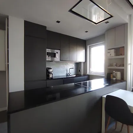 Urban Jungle Retreat *