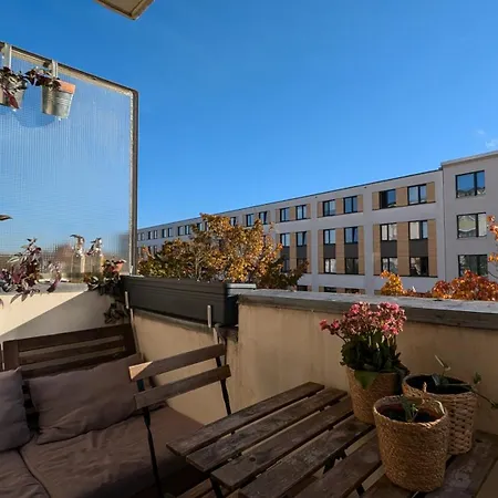 Urban Jungle Retreat Apartment Berlin